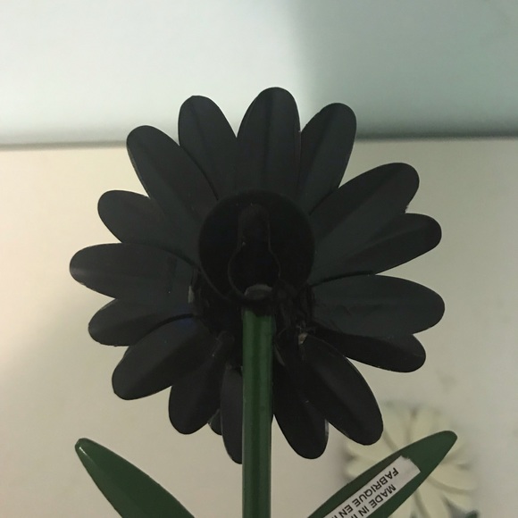 💙SOLD💙 Urban Outfitters Wall Daisy Hooks - Picture 3 of 3